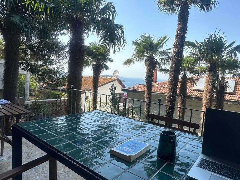 Bueyuekada Al Koesk Apartamento Adalar Exterior foto