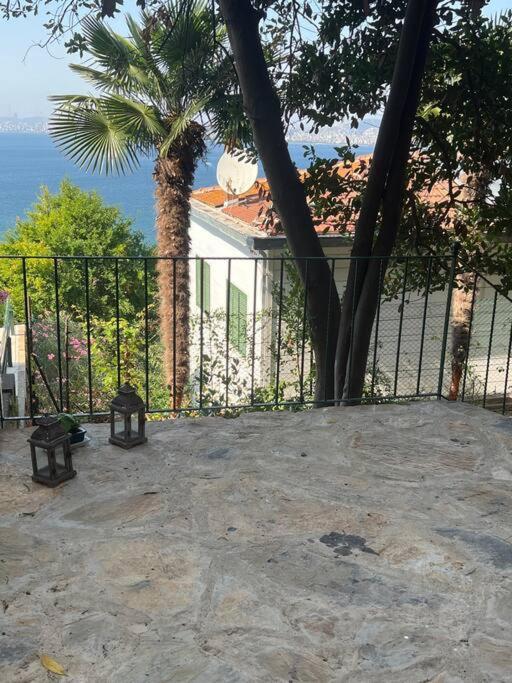 Bueyuekada Al Koesk Apartamento Adalar Exterior foto