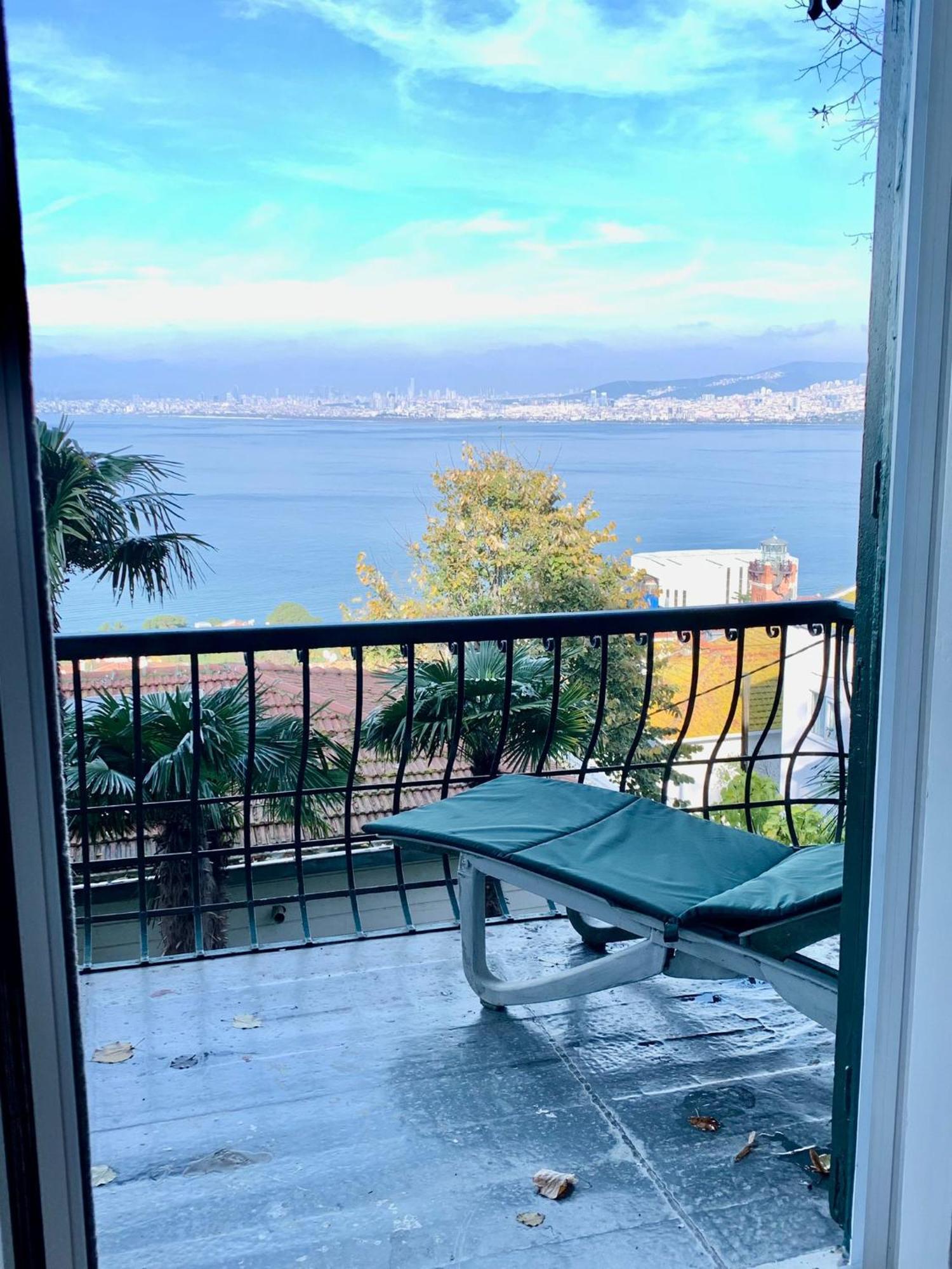 Bueyuekada Al Koesk Apartamento Adalar Exterior foto